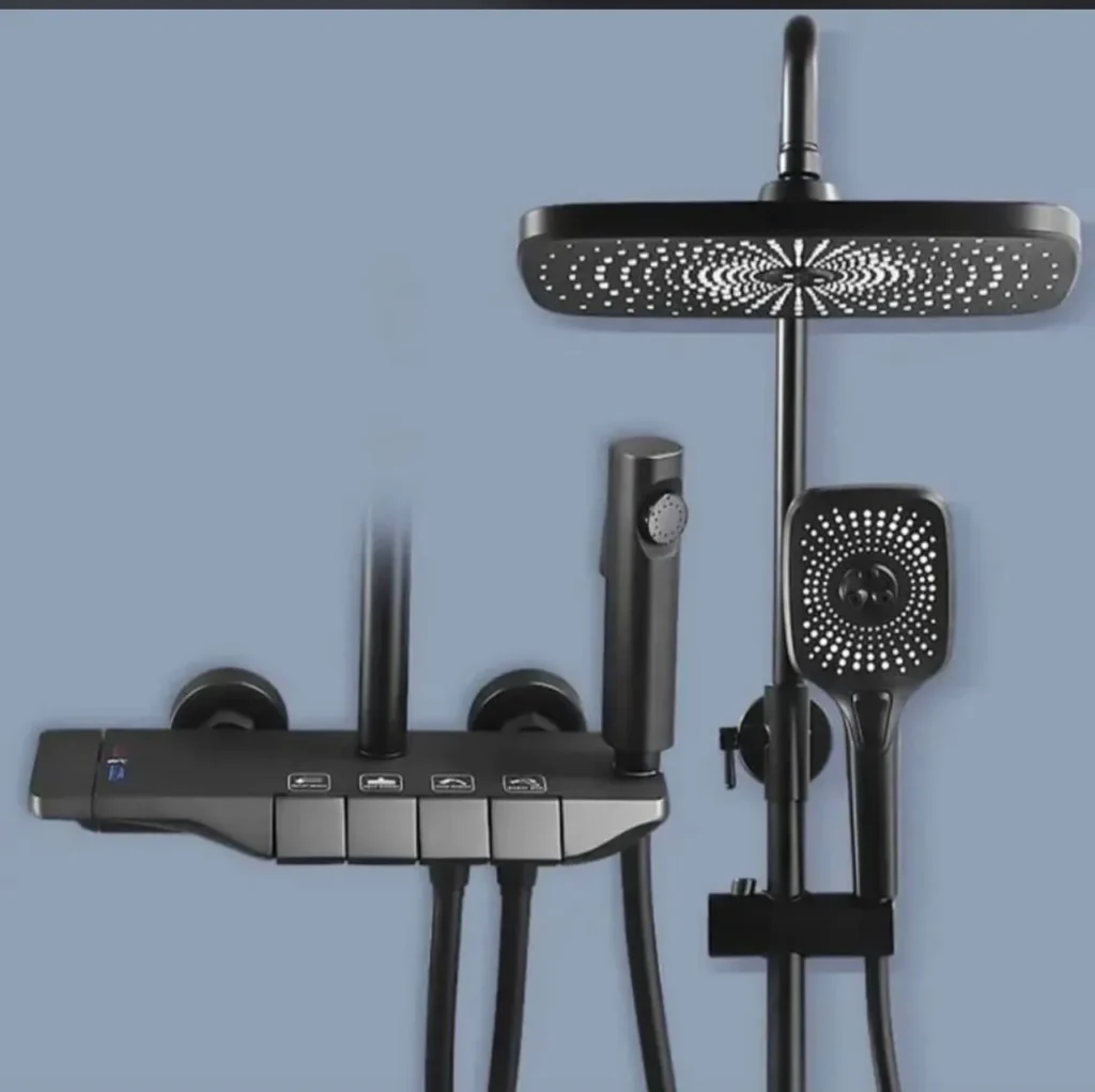 دوش پیانویی ساده برند هایشن با بدنه مقاوم و پخش آب یکنواخت